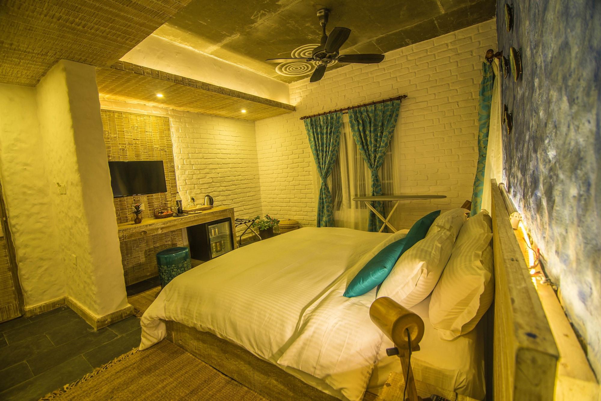 Glacier Hotel & Spa Pokhara Exterior photo